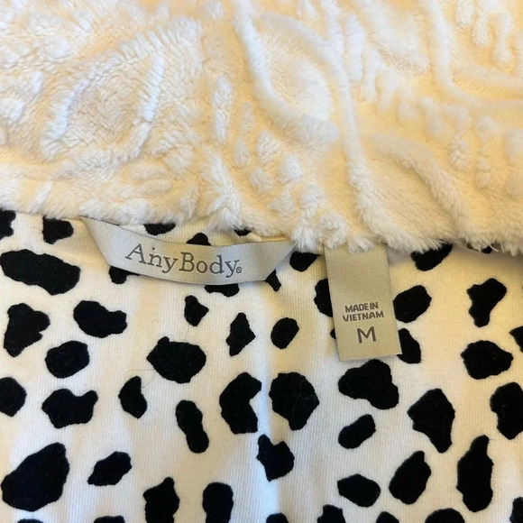 AnyBody Cream/Ivory Drape Front Cable Plush Fleece Vest Layering Size M NWOT - Picture 8 of 12